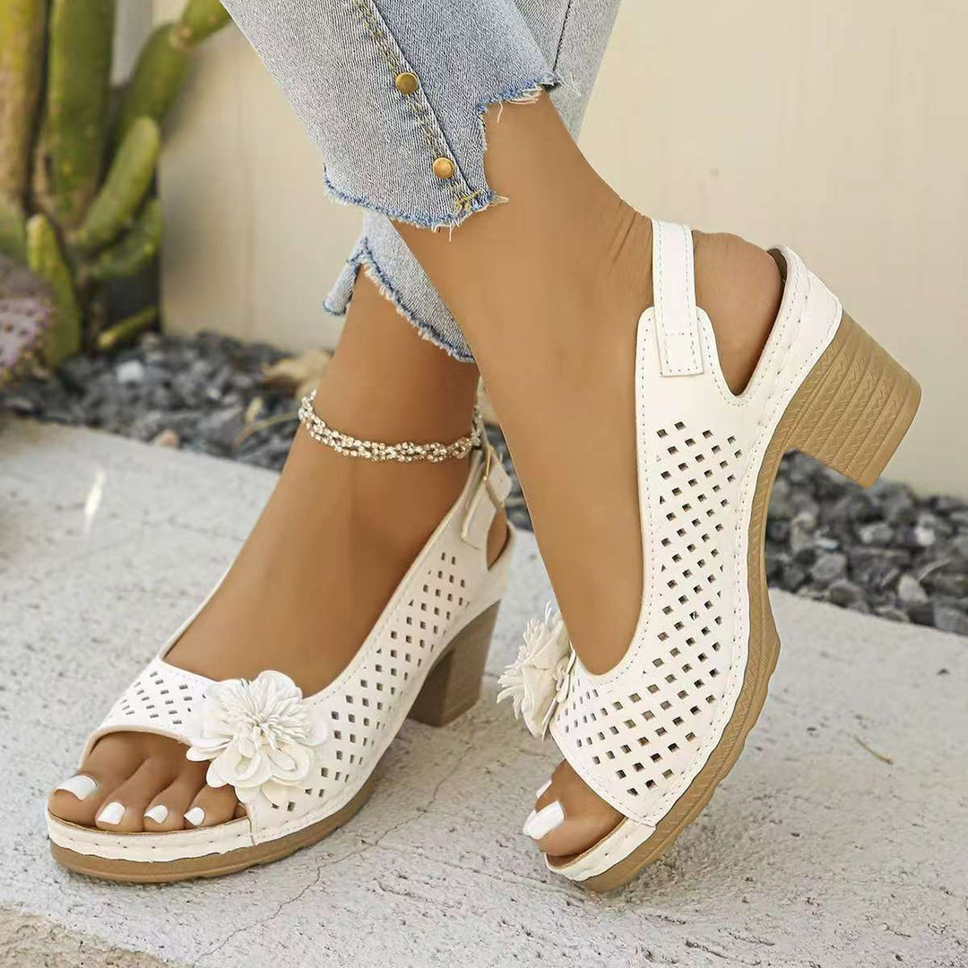 Damen Offene Zehen-Sandalen mit floralem Lochdesign und bequemen Blockabsatz Heidi-Mode