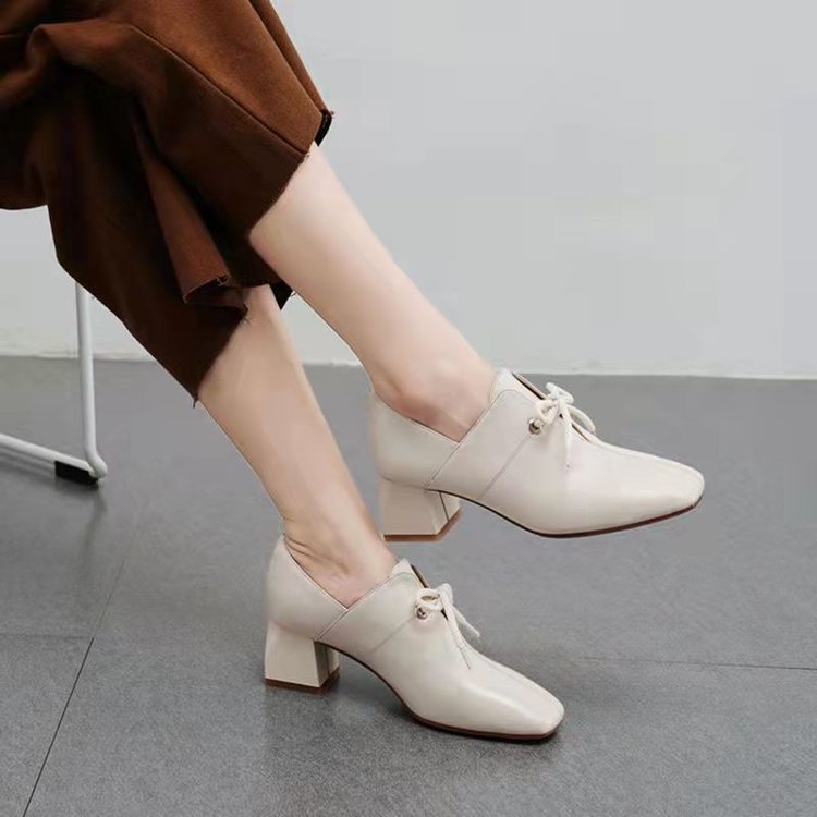 Damen elegante Schnürschuhe mit eckiger Zehenpartie und modischem Absatz R&B