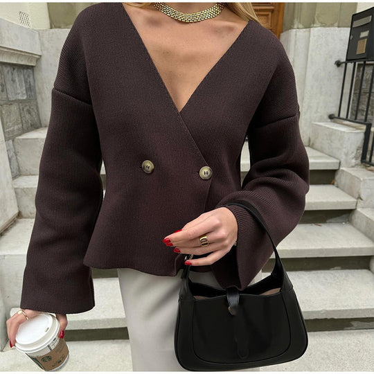 Damen modische Strickjacke mit tiefem V-Ausschnitt und eleganten Knopfdetails R&B