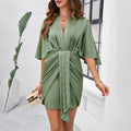 Damen Kurz-Kimono Kleid mit tiefem V-Ausschnitt und Wickeldetail R&B