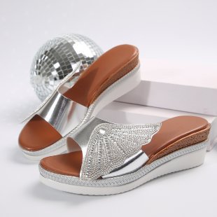 Damen Wedge-Pantoletten mit schimmerndem Strass und glänzendem Obermaterial R&B