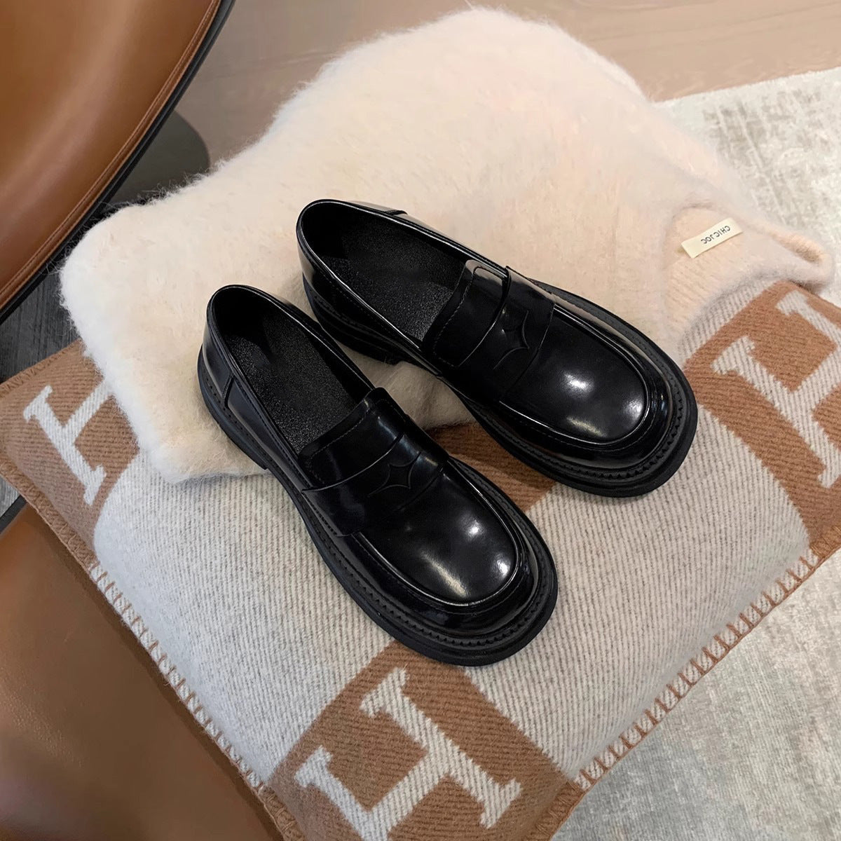Damen Mokassin-Schuhe mit modischem Schnallenverschluss und stabiler Gummisohle