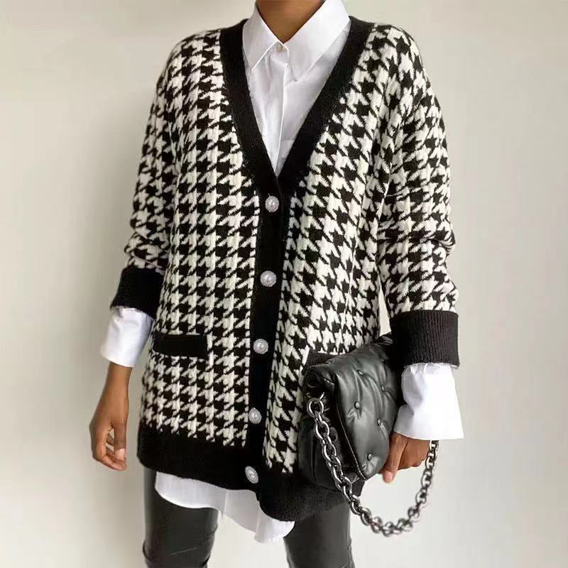 Damen modische Strickjacke mit klassischem Hahnentrittmuster und Knopfdetails R&B