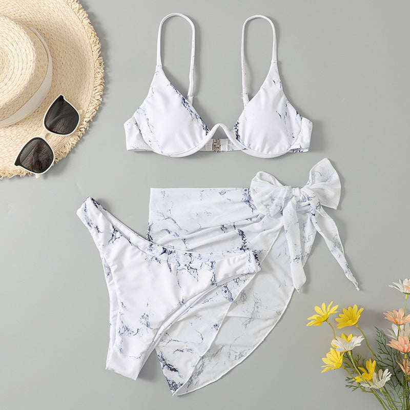 Damen Triangel-Bikini-Set mit elegantem Wickelrock und stützenden Trägern R&B
