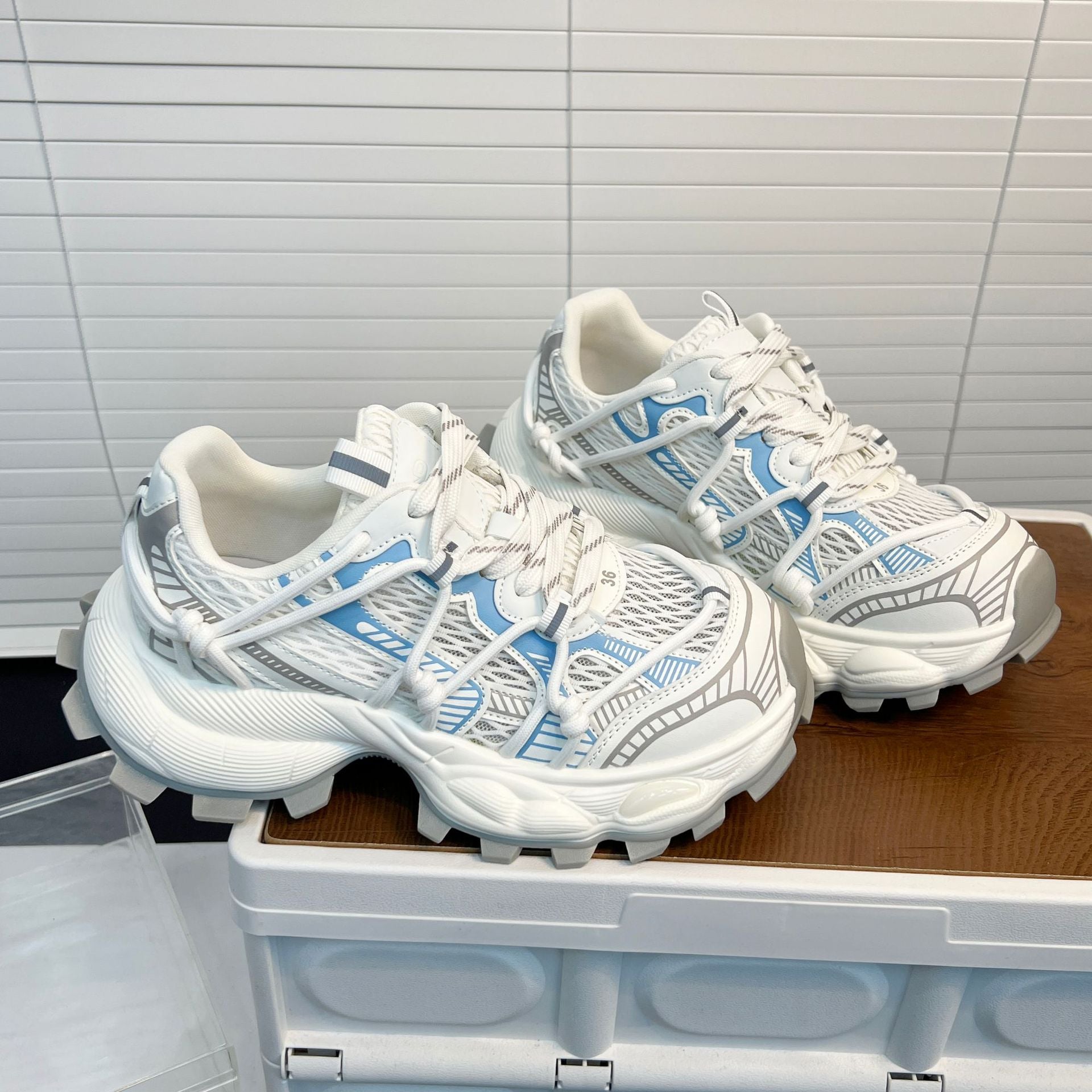 Damen Sportliche Trail-Sneaker mit rutschfester Sohle und atmungsaktivem Obermaterial R&B