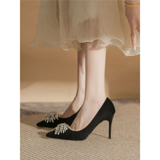 Damen elegante Pumps mit funkelnder Brosche R&B