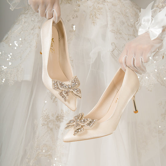 Damen Elegante Pumps mit funkelnder Blumenapplikation und schmalem Absatz R&B