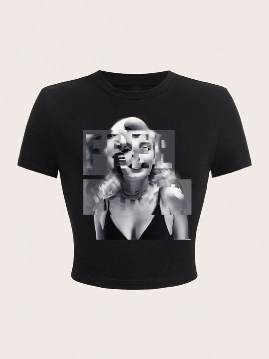 Damen Crop-T-Shirt mit inspirierendem Aufdruck und figurbetontem Schnitt R&B