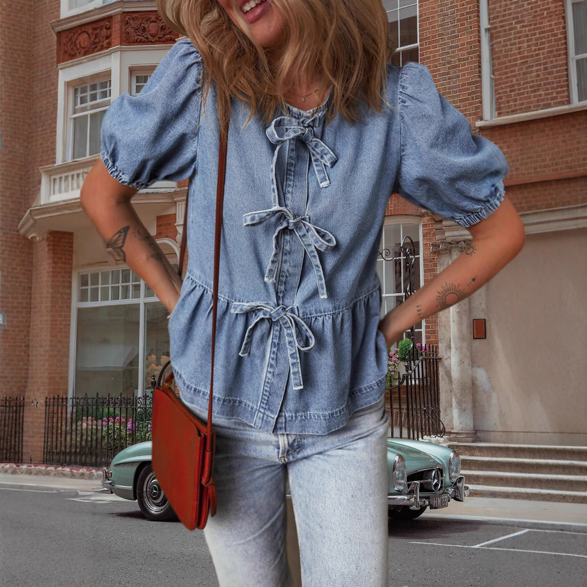 Damen Modische Jeansbluse mit dekorativen Schleifendetails und voluminösen Ärmeln R&B