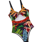 Damen Bademode mit innovativem Cut-Out-Design
