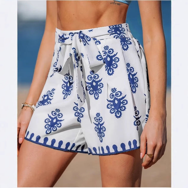 Damen Sommerliche Chino-Shorts mit Bindegürtel R&B