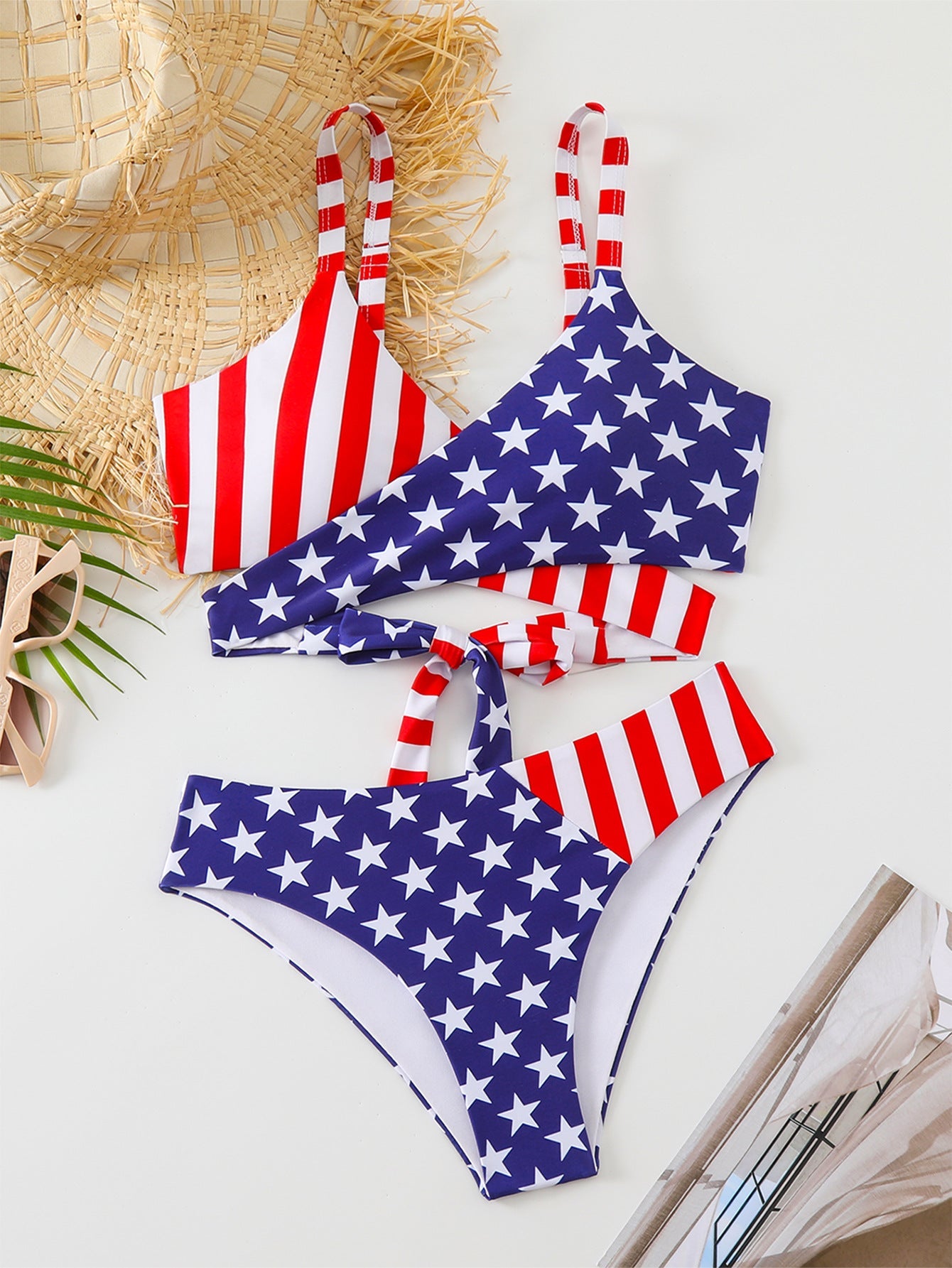 Damen Triangel-Bikini-Set mit asymmetrischem Schnitt und buntem Sternen-Design R&B