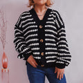 Damen Oversize Strickjacke im modischen Streifenlook mit Holzknopfdetails R&B