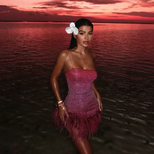 Damen Glamouröses Rüschenkleid mit Spaghetti-Trägern und federförmigem Saum R&B