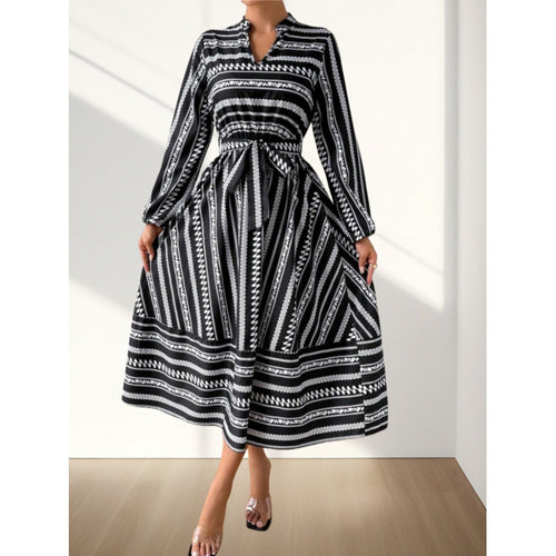 Damen Maxikleid mit modernem geometrischem Muster und schönem Taillengürtel R&B