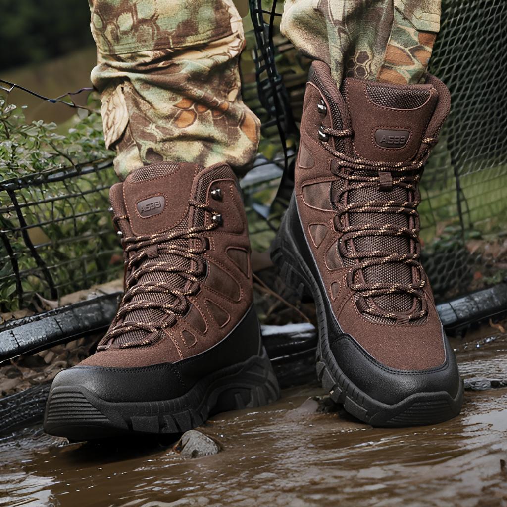 Herren Trekking-Boots mit wasserabweisendem Obermaterial und außergewöhnlichem Grip R&B