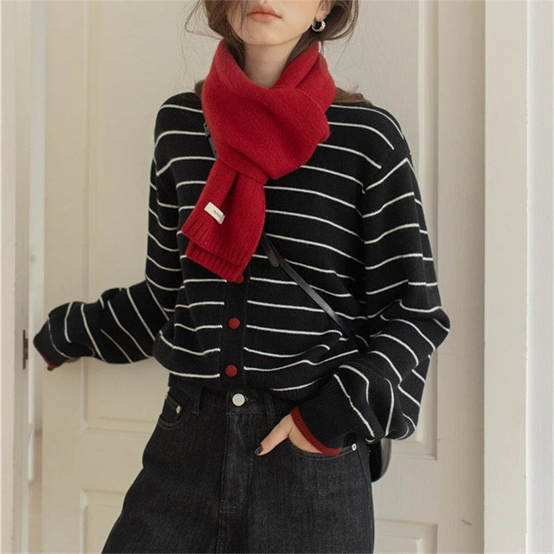 Damen gemütlicher Strickcardigan mit jugendlichem Streifenmuster und praktischem Knopfverschluss R&B