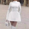 Damen Elegantes Mini-Kleid mit hochgeschlossenem Hals und ausgestelltem Saum R&B