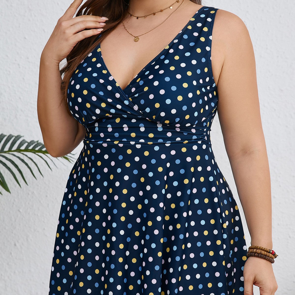 Damen Badesommerkleid mit modischem V-Ausschnitt und gepunktetem Design R&B