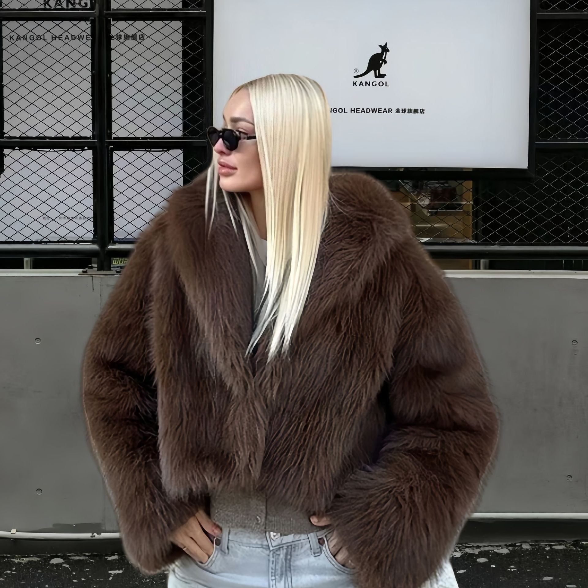 Damen Luxuriöse Kunstpelzjacke mit voluminösen Ärmeln und elegantem Schnitt R&B