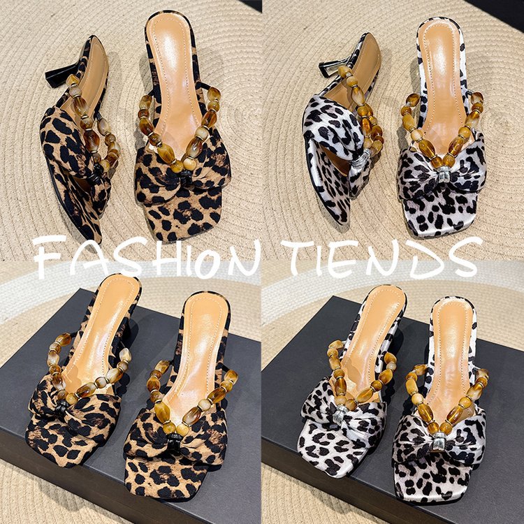 Damen Elegante Slingback Sandaletten mit tierischem Muster und Schmuckdetails R&B