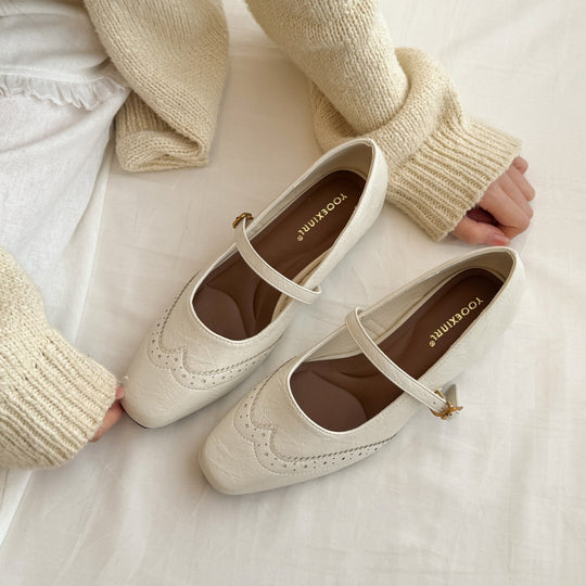 Damen elegante Ballerinas mit verstellbarem Riemen und feiner Brogue-Prägung R&B