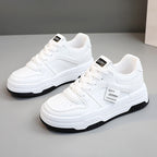 Damen Sportliche Sneakers mit robustem Obermaterial und dämpfendem Sohlenprofil R&B