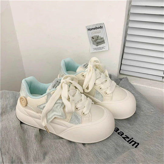 Damen Sneakers mit trendigem Sternen-Applikation und komfortabler Laufsohle R&B