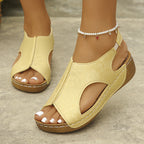Damen Sandalen mit luftiger Schnittführung von R&B