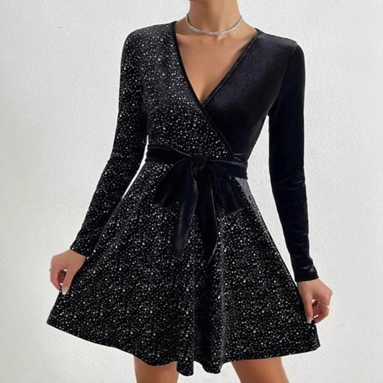 Damen Cocktailkleid mit glitzernden Akzenten und Wickeldesign R&B