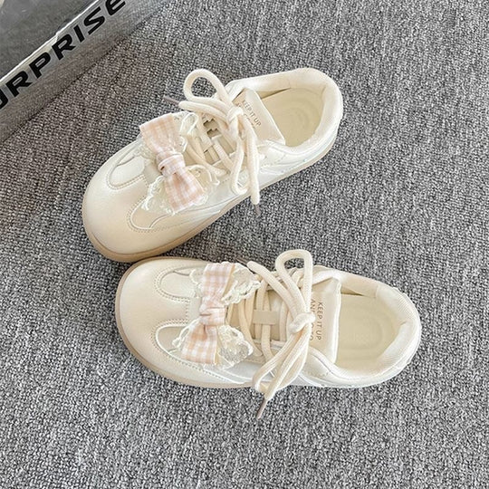Damen Sportliche Sneakers mit verspielten Rüschen R&B