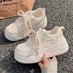 Damen Sneaker mit atmungsaktiver Obermaterialkombination und dämpfender Sohle