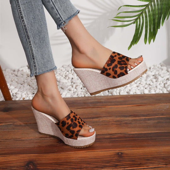 Damen Wedge-Pantoletten mit tierischem Druck und komfortablem Fersenbereich R&B