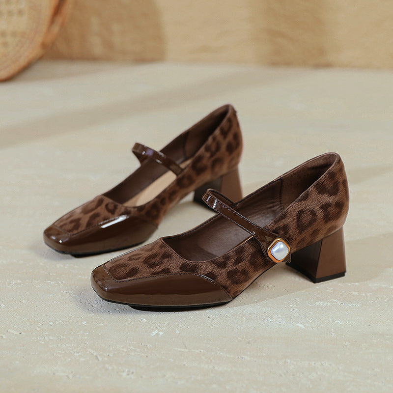Damen elegante Ballerinas mit besonderem Riemen und dekorativem Detail