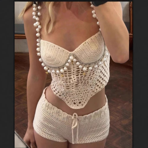 Damen Kuscheliges Häkeloberteil mit perlenbesetztem Träger und Shorts R&B