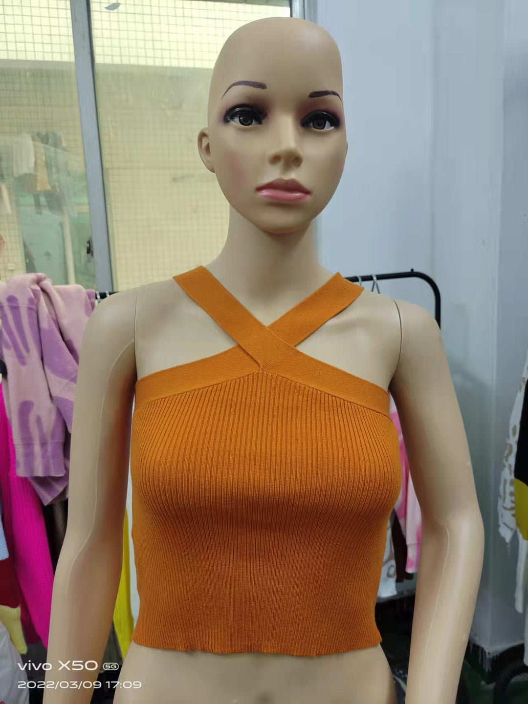 Damen Crop-Top mit schickem Kreuz-Trägerdesign R&B