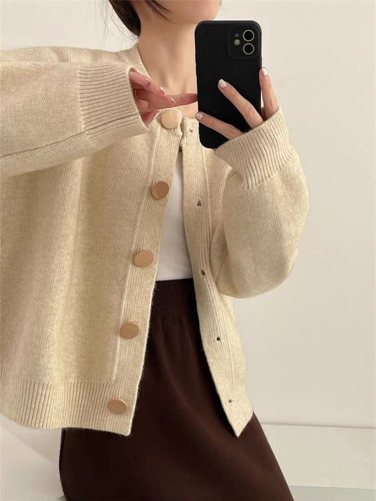 Damen Gemütlicher Strickcardigan mit Knopfdetail R&B