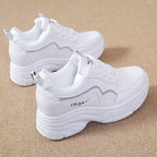Damen Sneaker mit modischem Wellenmuster R&B
