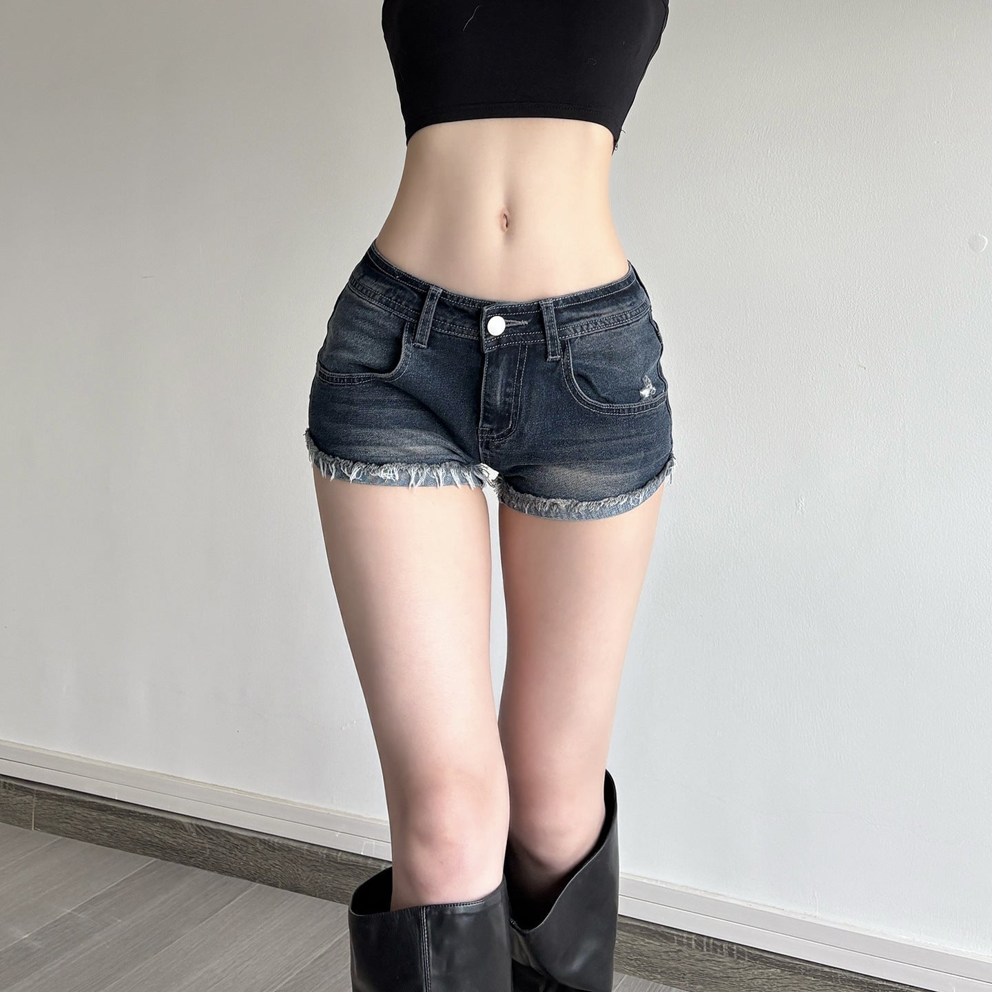 Damen Denim-Shorts mit ausgefranstem Saum R&B