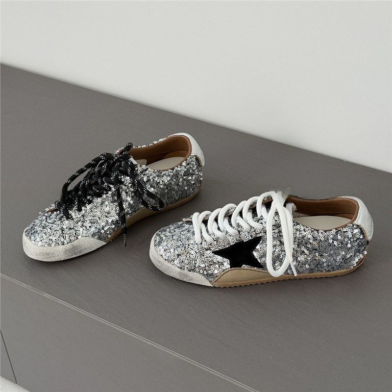 Damen Sneakers mit glitzerndem Design und kontrastierenden Schnürsenkeln R&B