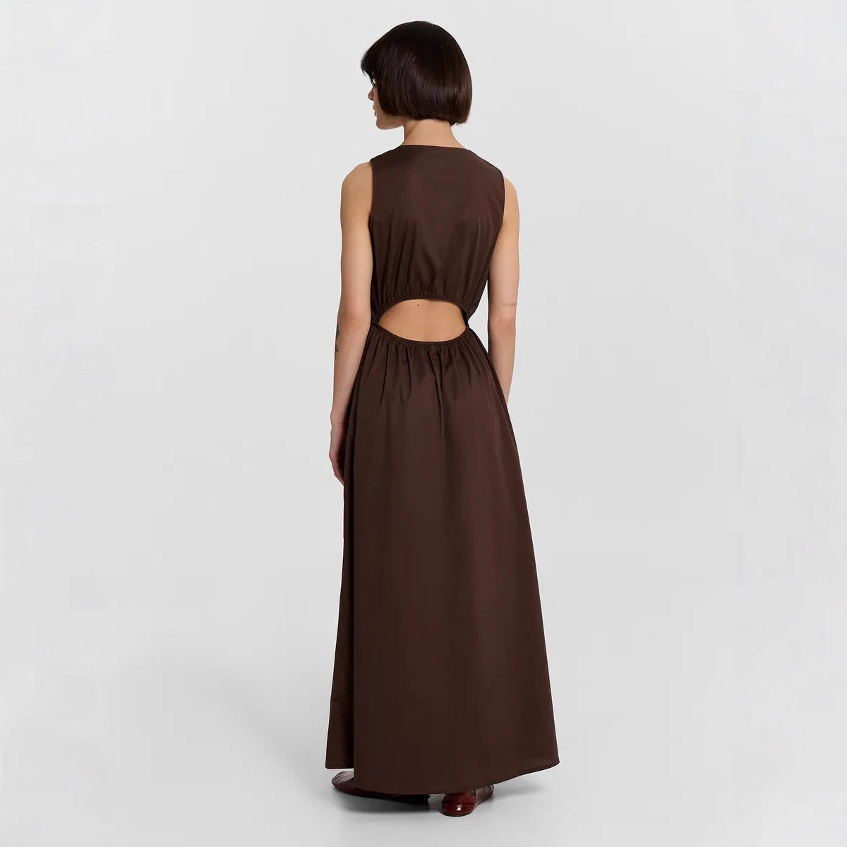 Damen Maxikleid mit stilvollem V-Ausschnitt und Taillengürtel R&B