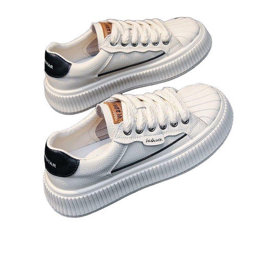 Damen Sportliche Sneakers mit charakteristischem Oberflächen-Design und rutschfester Sohle R&B