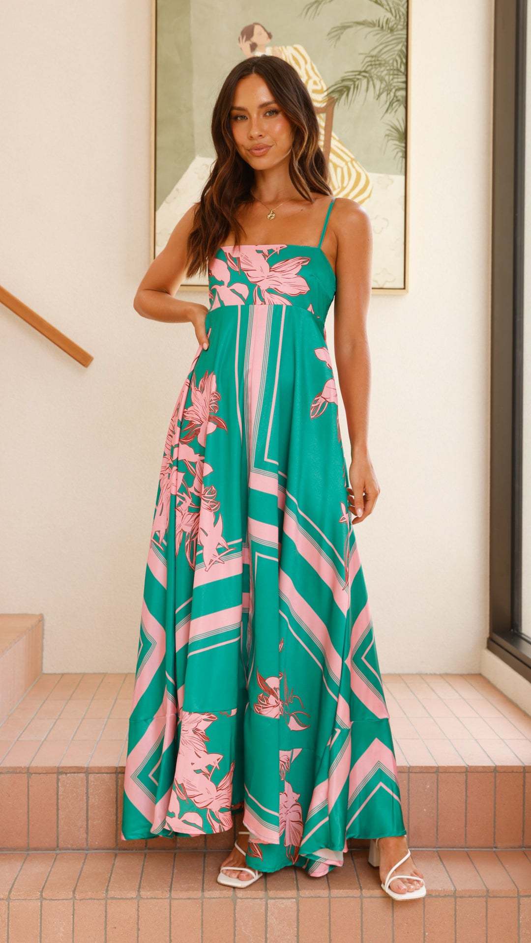 Damen Maxikleid mit elegantem floralem Design und schmalen Trägern R&B