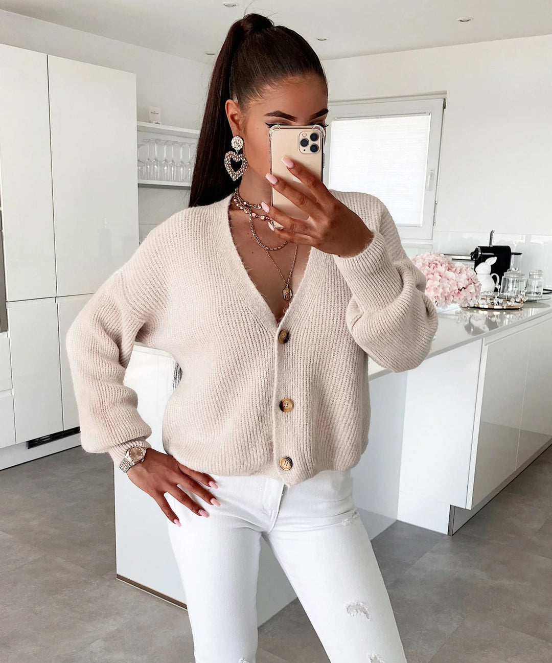 Damen Strickjacke mit voluminösen Ärmeln und hochwertigen Holzknöpfen R&B
