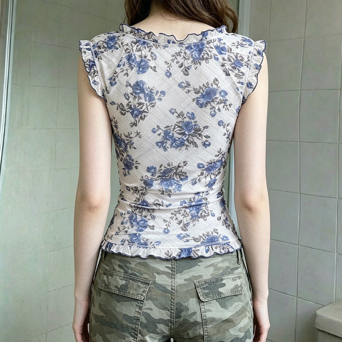 Damen Elegantes Spitzenoberteil mit floralen Akzenten und Rüschen R&B