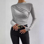 Damen nan figurbetontes Langarmshirt mit asymmetrischer Raffung am Vorderteil und U-Boot-Ausschnitt R&B