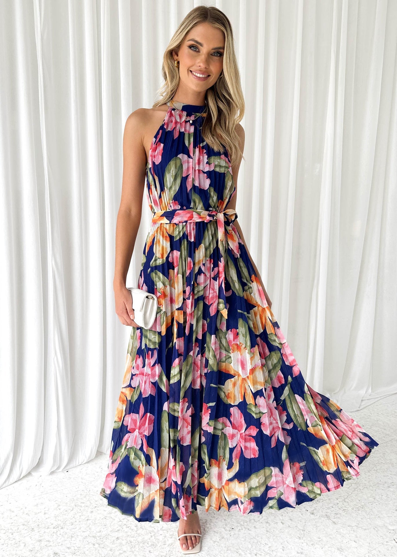 Damen Maxikleid mit elegantem Faltenwurf und Halterneck R&B