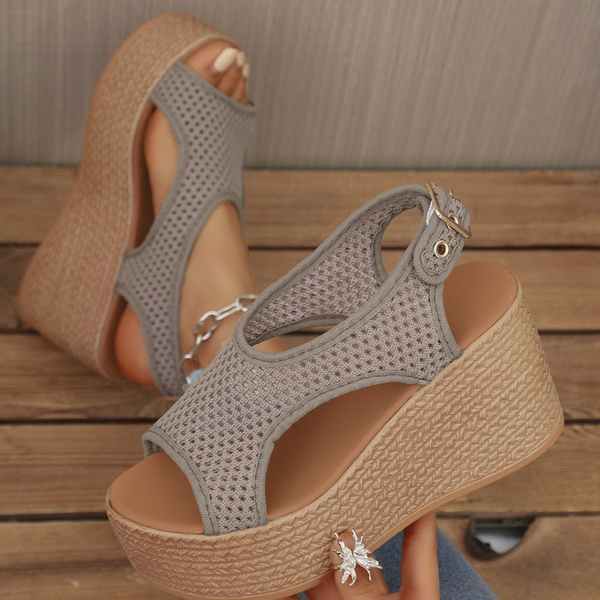 Damen Wedge-Sandalen mit perforiertem Obermaterial und anatomischem Fußbett R&B