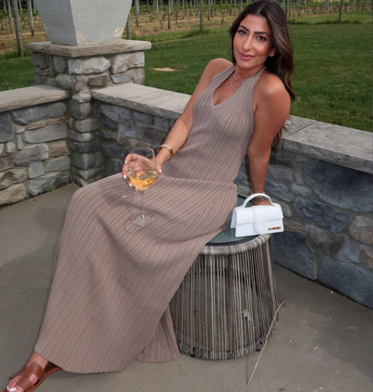 Damen Maxikleid mit raffiniertem Rippdesign und elegantem V-Ausschnitt R&B