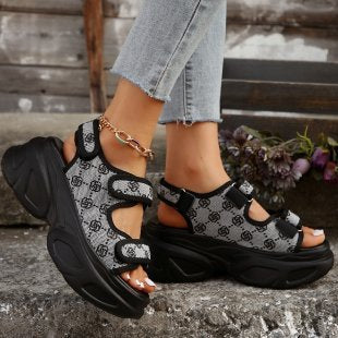 Damen Wedge-Sandalen mit modischen Klettverschluss und trendiger Profilsohle R&B